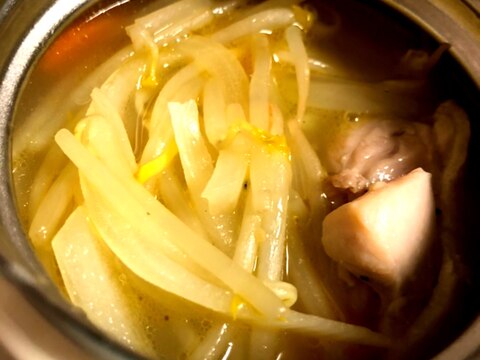 鶏肉ともやしの中華スープ